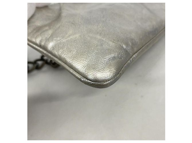 Pochette in pelle argento Chanel - vista 6
