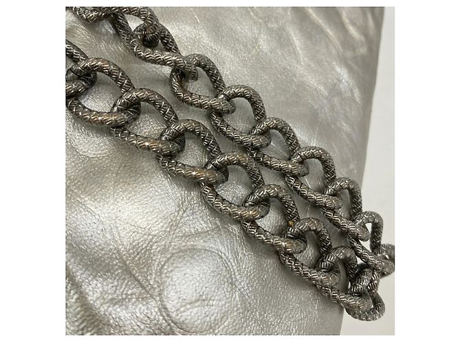Pochette in pelle argento Chanel - vista 9