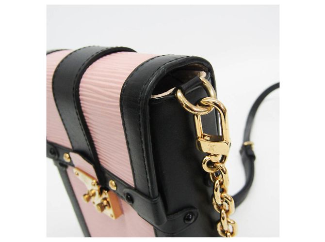 Borsa a tracolla verticale Louis Vuitton Epi Trunk Nero Rosa - vista 6