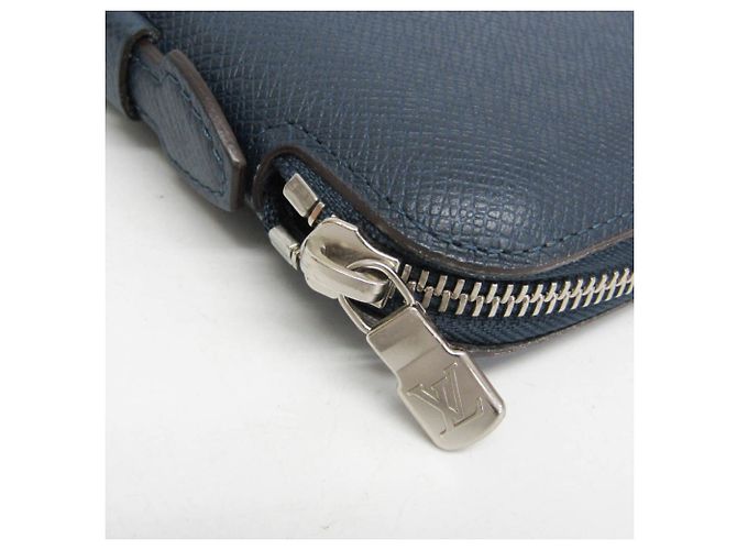Organizer Organizzatore da viaggio Louis Vuitton Taiga Atoll M30653 Blu - vista 6