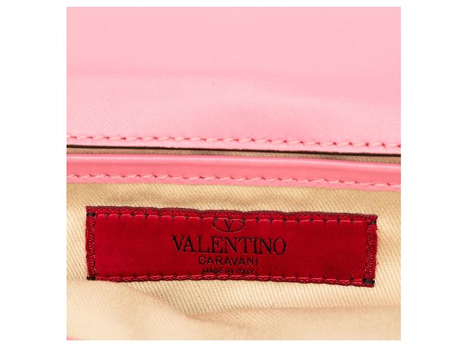 Clutch Rockstud Va Va Voom en cuero rosa con cadena Valentino - vista 5