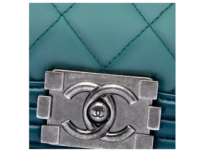 Chanel Blue Medium Quilted Calfskin Ombre Boy Flap Turchese - vista 5