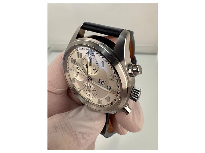 IWC Pilot's Watch Spitfire Chronograph IW371702 Quadrante Bianco/Argento Automatico 42mm Nero Silver hardware - vista 13