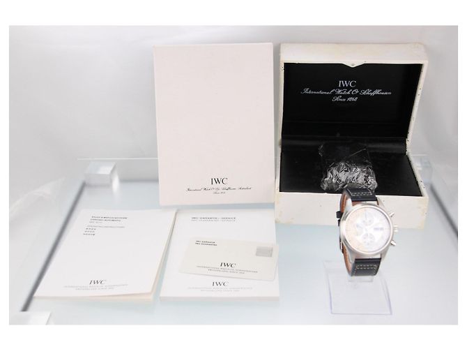 IWC Pilot's Watch Spitfire Chronograph IW371702 Quadrante Bianco/Argento Automatico 42mm Nero Silver hardware - vista 17