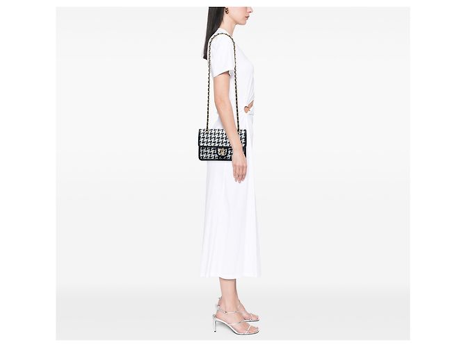 Chanel White CC Woven Lambskin and Viscose Houndstooth Single Flap - vista 5