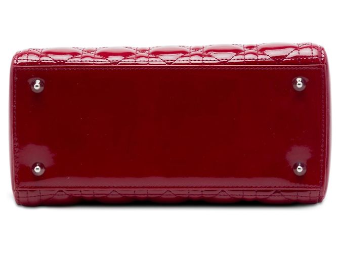 Lady Dior Cannage in vernice rosso, misura Medium Bordò - vista 3
