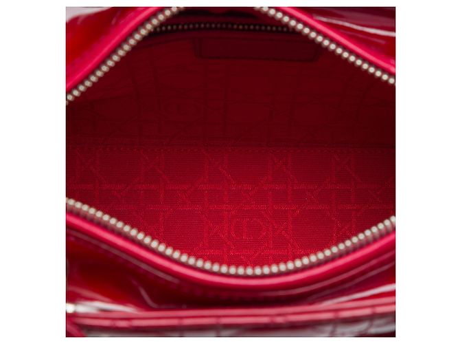 Lady Dior Cannage in vernice rosso, misura Medium Bordò - vista 4