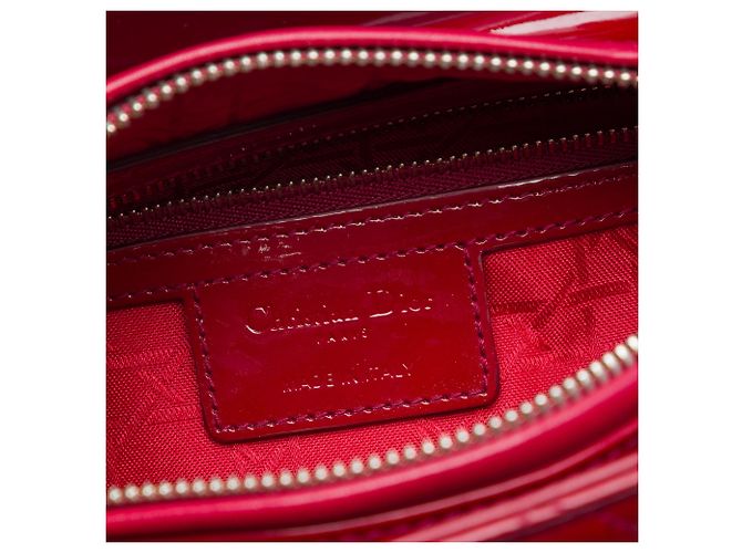 Lady Dior Cannage in vernice rosso, misura Medium Bordò - vista 5