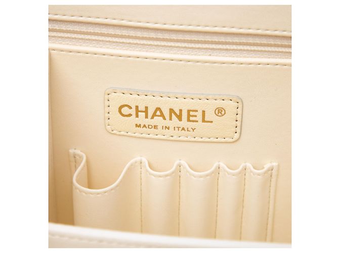 Vanity Case Chanel Red CC en cuir de veau glacé matelassé Rouge - vue 5