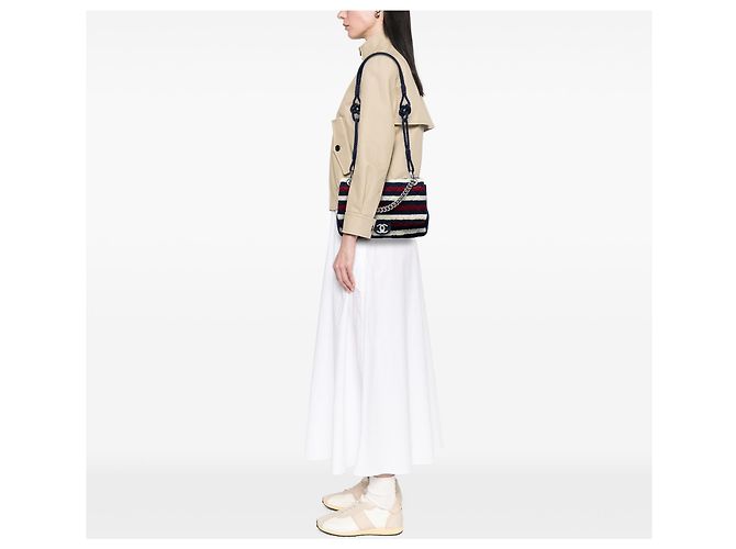 Chanel Blue Jumbo Stripe Jersey in Feltro e Corda Flap Blu navy - vista 6