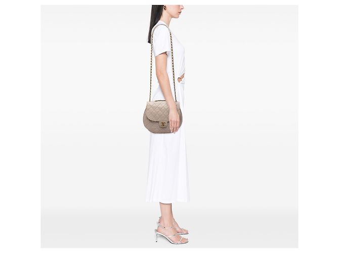Chanel Beige Medium Aged Calfskin Bubble CC Flap - vista 6