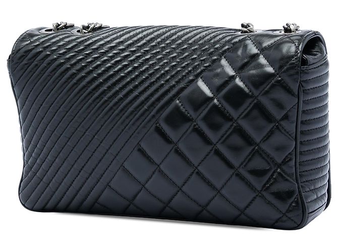 Chanel Black Medium Quilted Aged Calfskin Coco Boy Flap Nero - vista 2