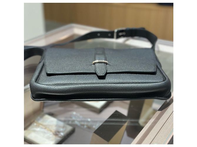 Borsa a tracolla Hermès Steve Light Junior Black Silver Buckle Togo Leather Messenger Bag Crossbody Nero - vista 3