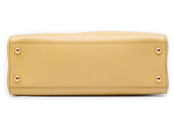 Borsa Prada Yellow Saffiano Lux Pyramid Frame Giallo - vista 3