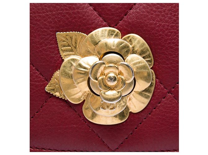 Chanel Red Quilted Calfskin Camellia Turn Lock Flap Rosso Bordò - vista 5