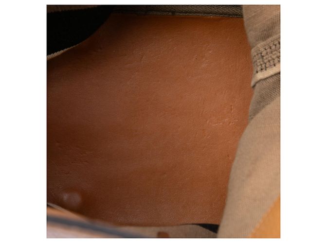 Burberry Ashby Beutel aus braunem Mega Check Canvas und genarbtem Kalbsleder, Größe Medium - Ansicht 4