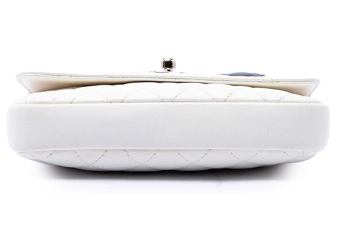 Chanel White CC Quilted Lambskin Side Packs Flap Bianco - vista 4