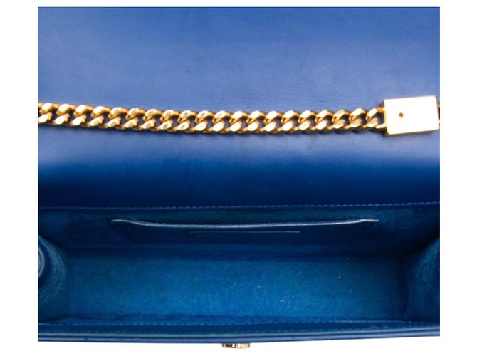 Borsa a tracolla Kate con nappa in pelle di vitello liscia blu con monogramma Saint Laurent misura Medium - vista 4