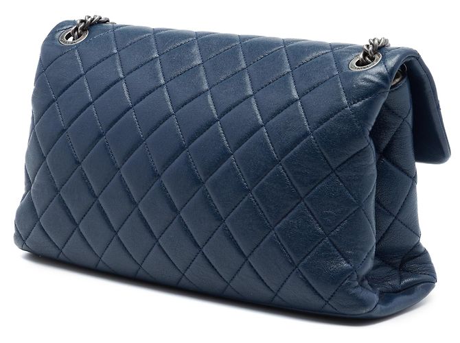 Chanel Blue Large Quilted Shiny Sheepskin Burgundy Rocks Flap Blu scuro - vista 2