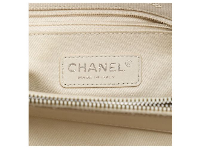 Chanel Blue Large Quilted Shiny Sheepskin Burgundy Rocks Flap Blu scuro - vista 5