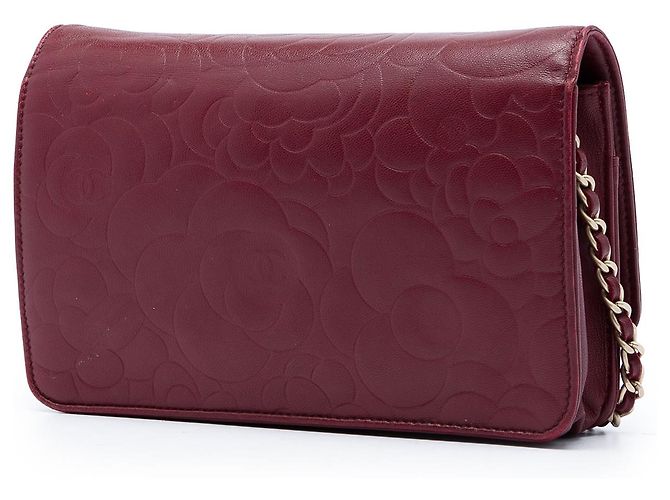 Wallet On Chain Carteira com corrente Chanel em couro de vitelo com relevo Red CC e camélia Vermelho Bordeaux - vista 2