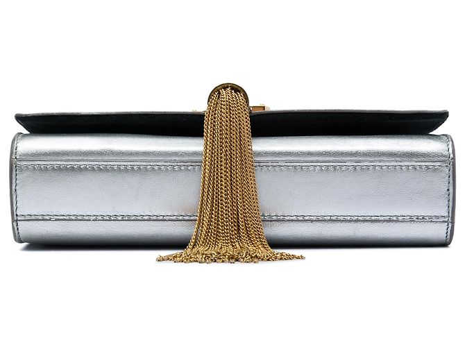 Saint Laurent Borsa a Tracolla Kate in Pelle di Vitello Metallizzata Argento Piccola con Nappina - vista 3