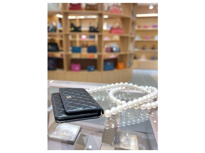 Chanel black sheepskin pearl chain bag - view 9