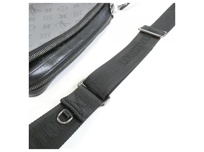 Borsa a tracolla Louis Vuitton Monogram Eclipse Reverse Trio Messenger Nero Grigio - vista 8
