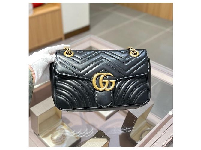Borsa a tracolla Gucci Marmont piccola in pelle nera Nero - vista 5
