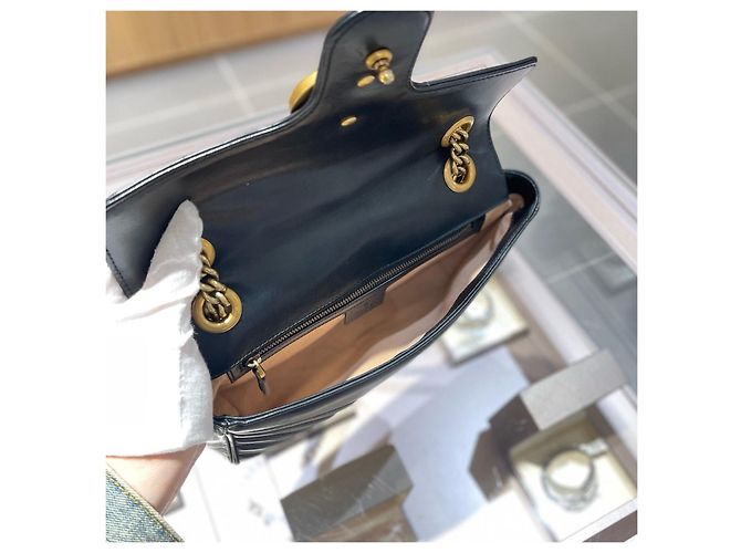Borsa a tracolla Gucci Marmont piccola in pelle nera Nero - vista 7