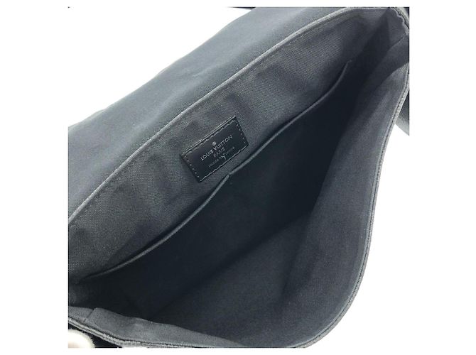 Borsa a tracolla Louis Vuitton Damier Graphite District PM Damier ebene - vista 7