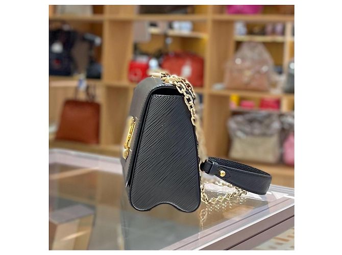 Borsa Louis Vuitton Twist MM in pelle Epi Nero - vista 4
