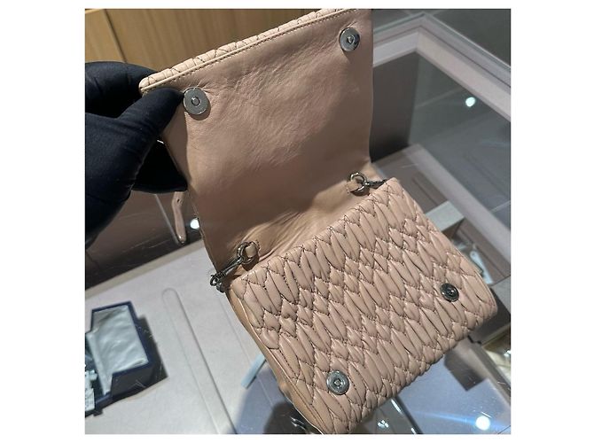 Borsa a tracolla Miu Miu Matelassé con cristalli Beige - vista 5