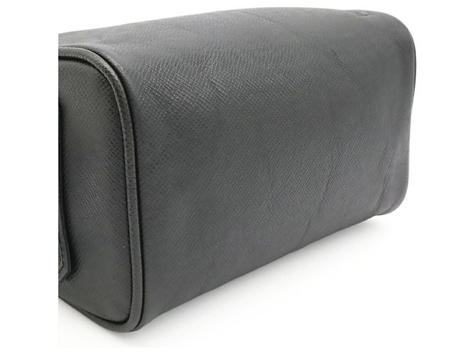 Pochette Louis Vuitton Taiga Trouse Ivan Clutch Handbag Pouch Gris - vista 10