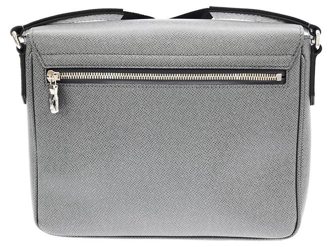 Borsa a Spalla Louis Vuitton Taiga District PM M30851 - vista 2