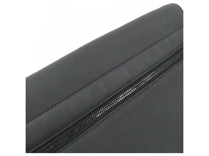 Borsa a tracolla Louis Vuitton LV Aerogram Takeoff Messenger Nero - vista 6