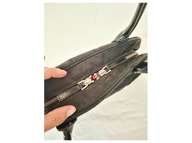 Borsa Prada in nylon nero e pelle - vista 6