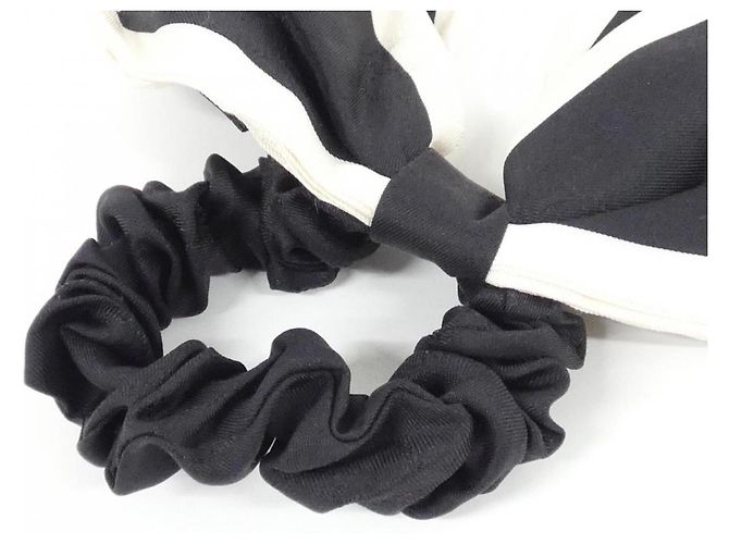 Coletero de seda Chanel AA7530 Negro Crudo - vista 4