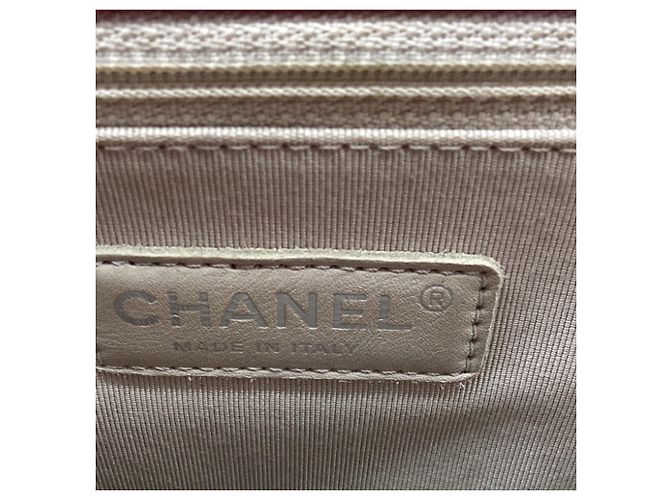 Borsa a tracolla Chanel Boy in pelle di vitello rosa - vista 10