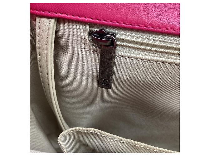 Borsa a tracolla Chanel Boy in pelle di vitello rosa - vista 11