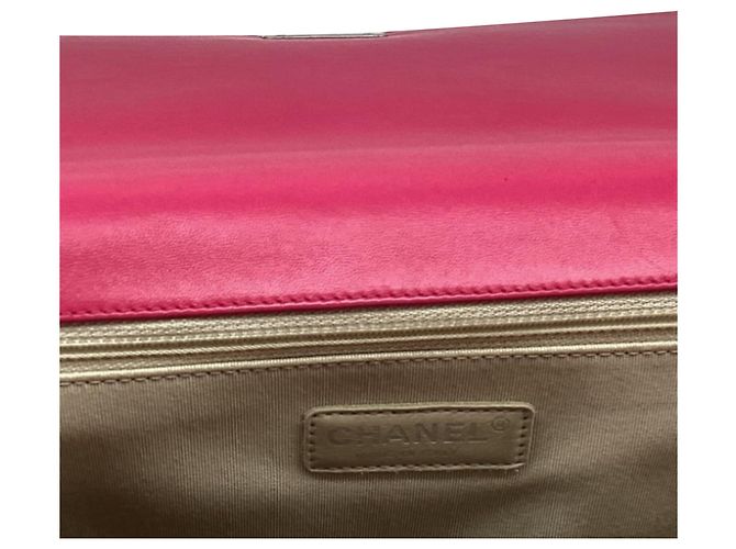Borsa a tracolla Chanel Boy in pelle di vitello rosa - vista 12