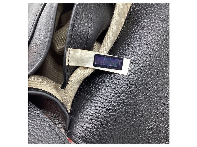 Chloé Marcie Small Crossbody Bag aus schwarzem genarbtem Kalbsleder - Ansicht 7