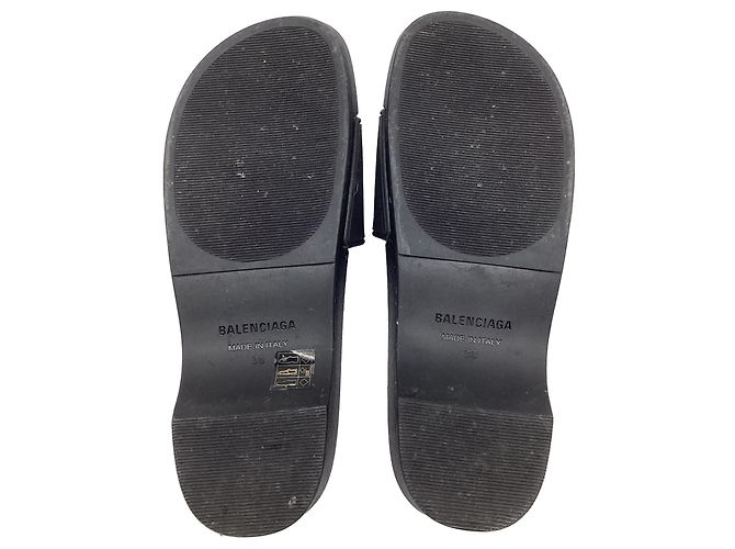 Everyday Zoccoli Balenciaga BB Pool in gomma nera Nero - vista 7