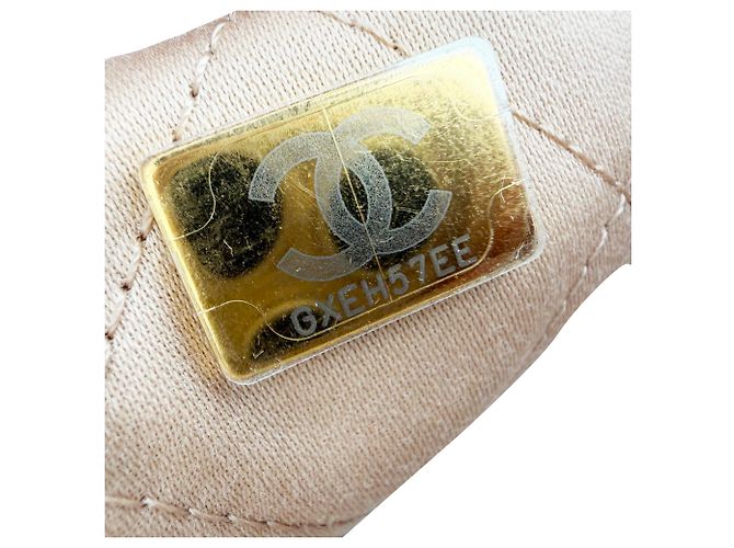 Timeless Chanel Quilted Small Chanel 22 in pelle di vitello lucida bianca Marrone Rosso - vista 11