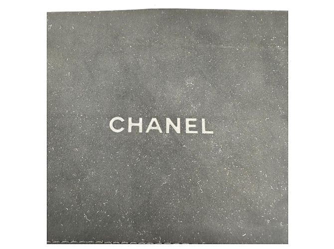 Cartera larga con cremallera Chanel Timeless CC en piel caviar negro - vista 19