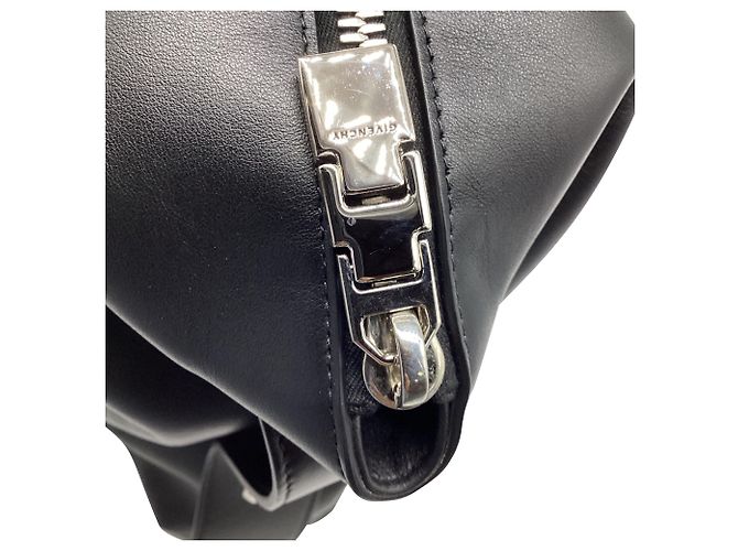 Borsa Tote Givenchy Antigona Lock Soft Medium in pelle nera Nero - vista 10