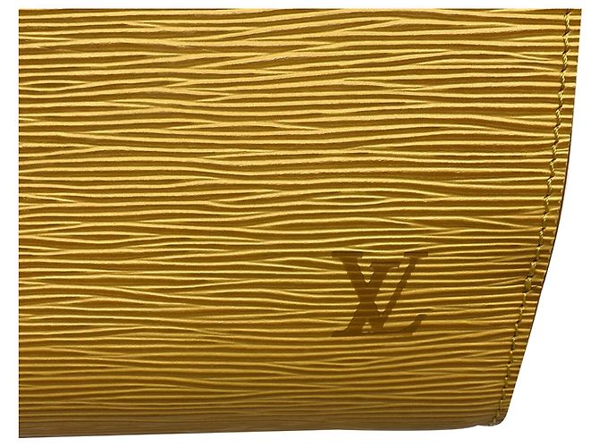 Borsa Louis Vuitton Pont-Neuf PM in pelle Epi gialla Giallo - vista 13