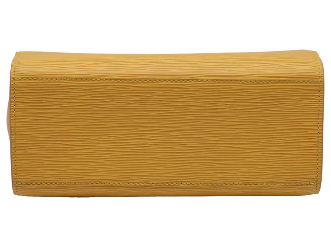 Borsa Louis Vuitton Pont-Neuf PM in pelle Epi gialla Giallo - vista 5