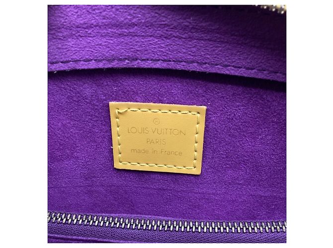 Borsa Louis Vuitton Pont-Neuf PM in pelle Epi gialla Giallo - vista 8