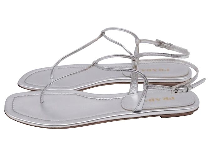 Prada T-Riemen Flache Sandalen aus metallisch silbernem Leder - Ansicht 4